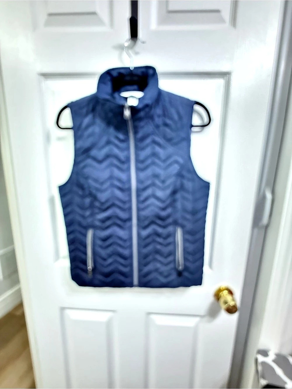 Christopher & Banks Quilted Vest in Blue Size Small Like New